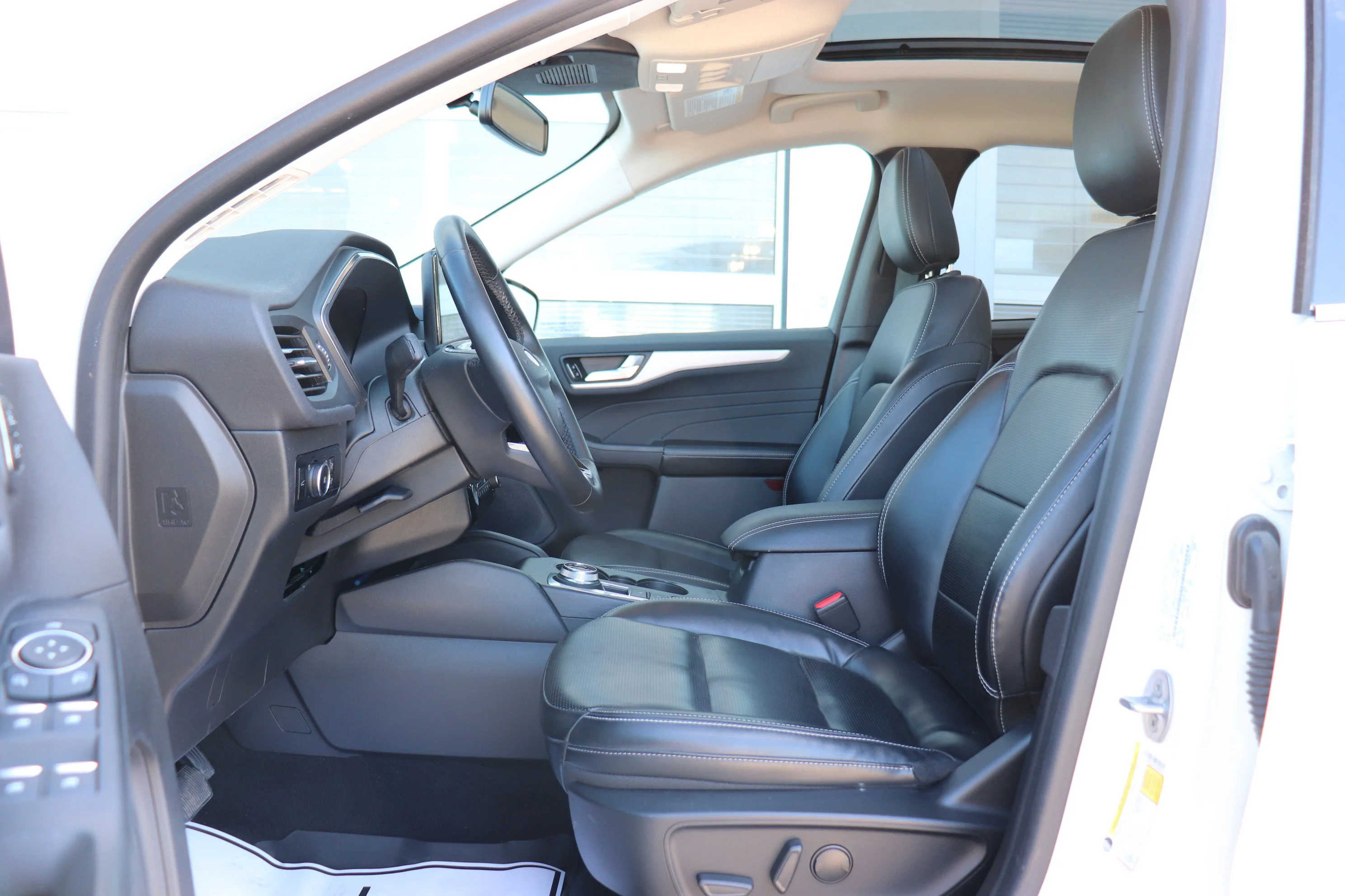 Certified Used 2023 White Ford Platinum AWD image 9