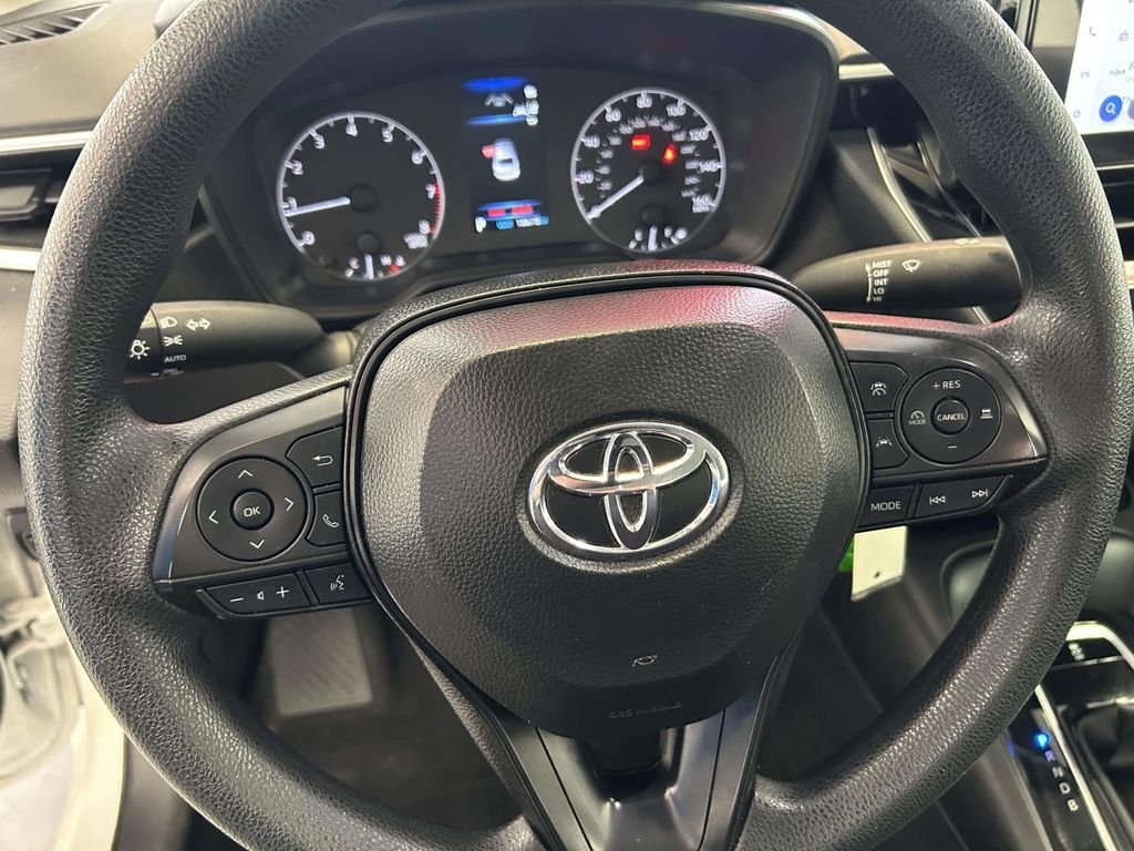 Certified Used 2025 White Toyota LE image 18