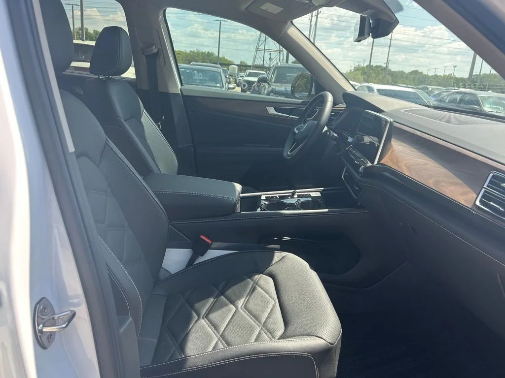 2026 Volkswagen Atlas SE w/Tech - Photo 33