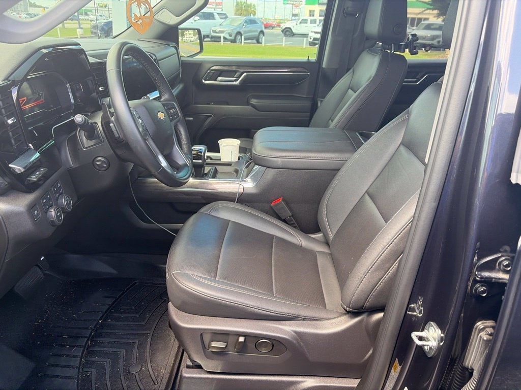 Used 2024 Gray Chevrolet LTZ image 6