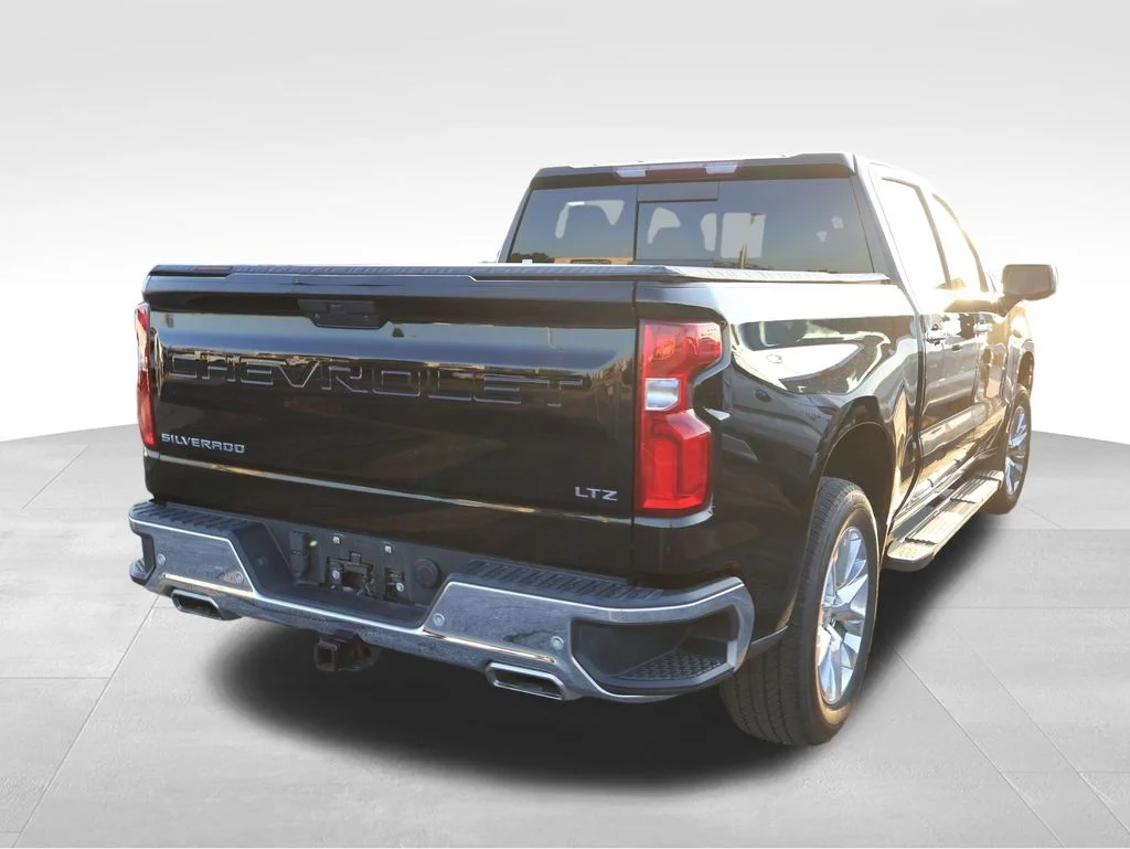 Used 2019 Black Chevrolet LTZ image 16