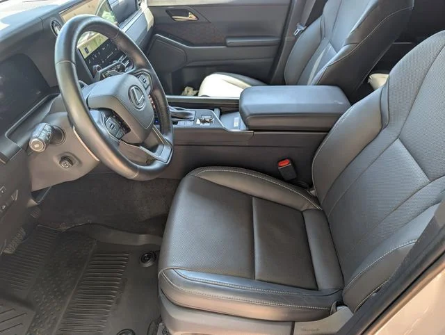 Used 2024 White Pearl Lexus 550 Premium+ image 8