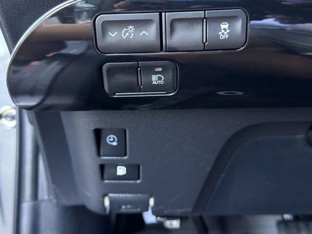 2022 Toyota Prius Prime LE - Photo 21