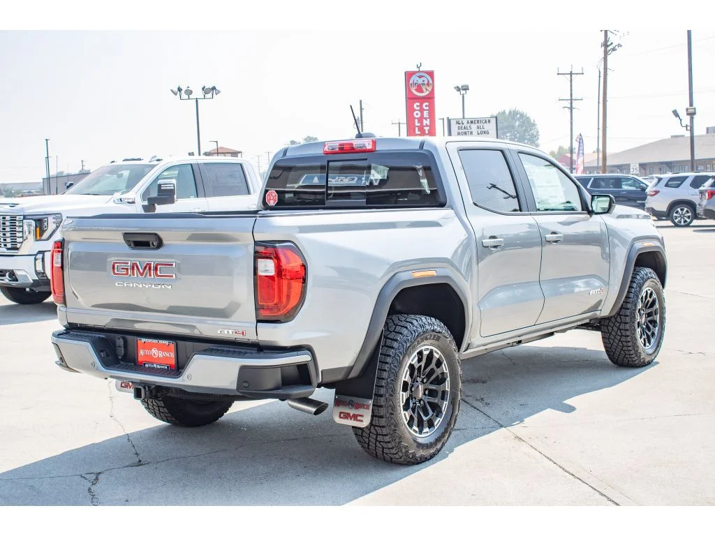 2026 GMC Canyon AT4 - Photo 8