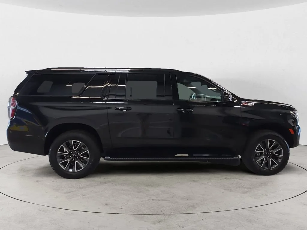 Used 2023 Black Chevrolet Z71 image 4