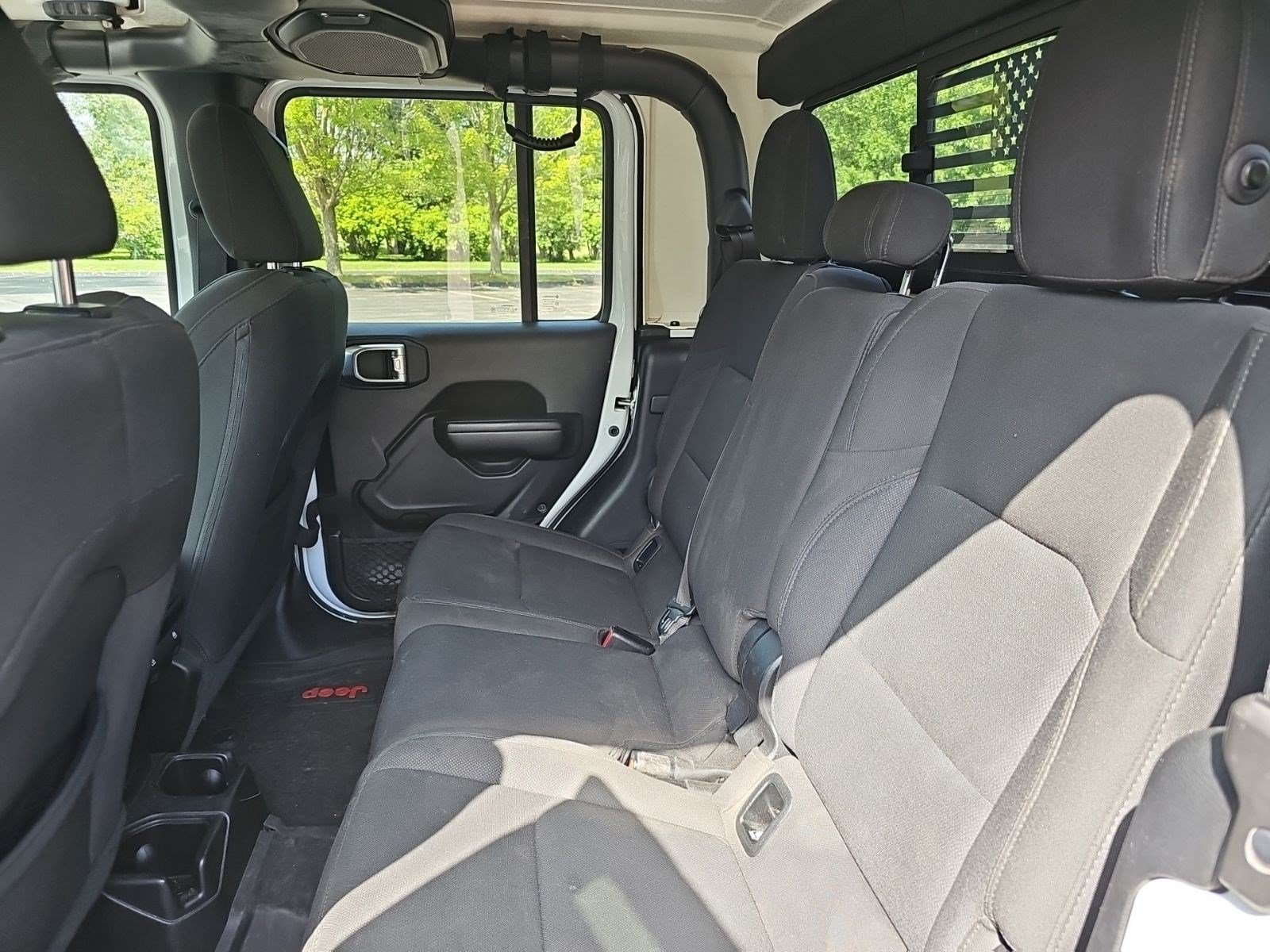 Used 2020 Bright White Clearcoat Jeep Sport S image 16