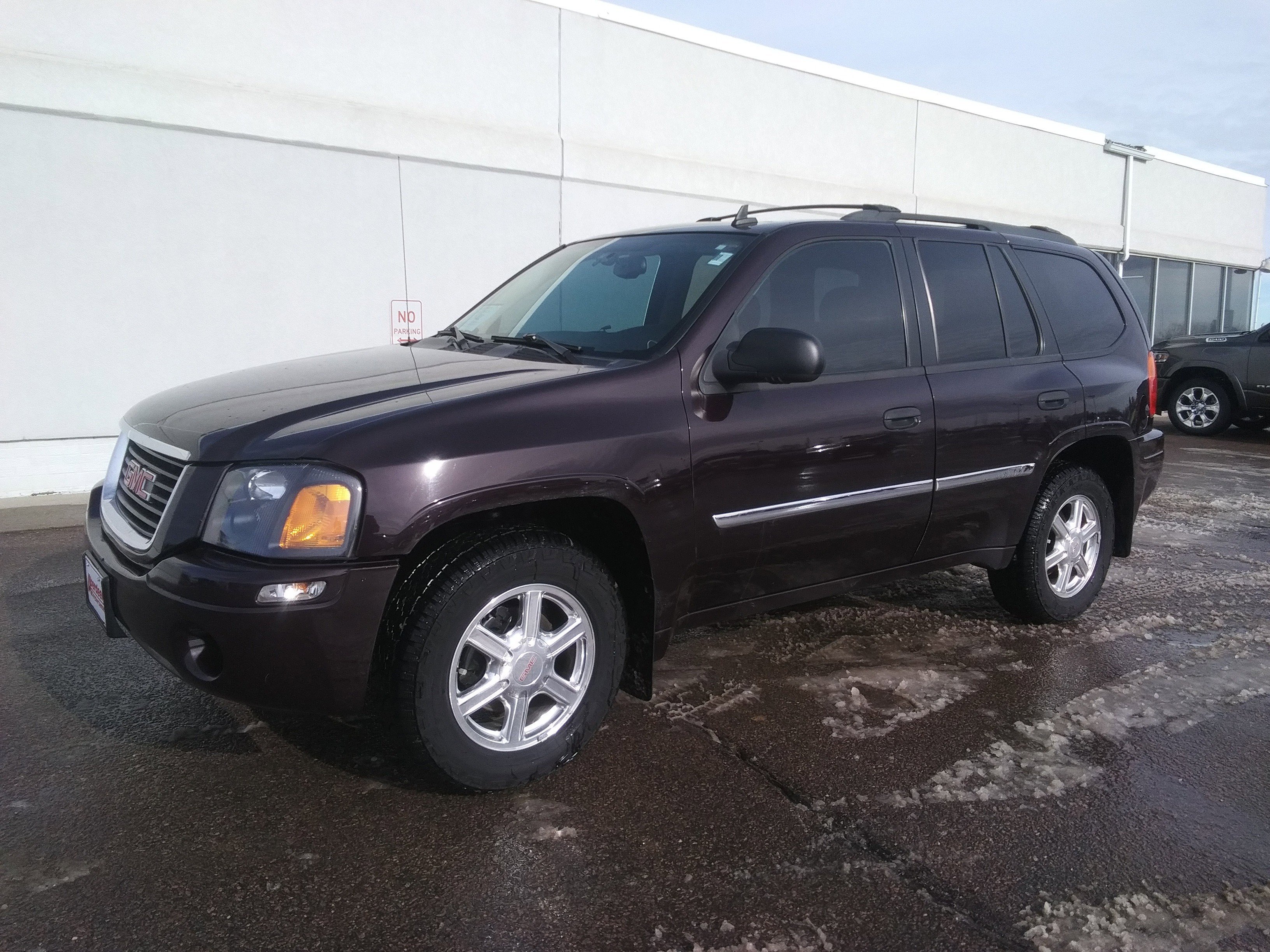 Used 2008 GMC Envoy SLE with VIN 1GKDT13S182168553 for sale in Aberdeen, SD