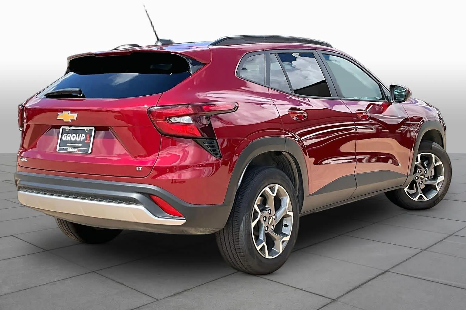 Used 2025 Crimson Metallic Chevrolet LT image 12