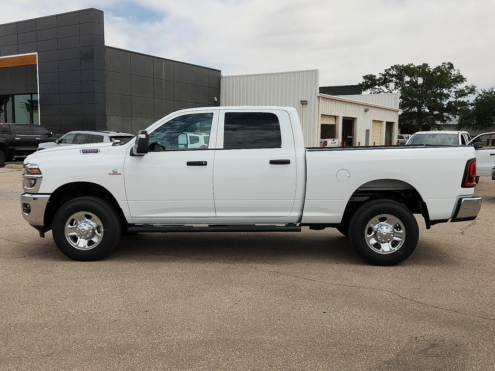 New 2026 Bright White Clear-Coat  Paint Ram TRADESMAN CREW CAB 4X4 6