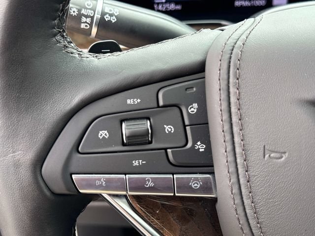 Certified Used 2024 Crystal White Tricoat Cadillac Sport Platinum image 32