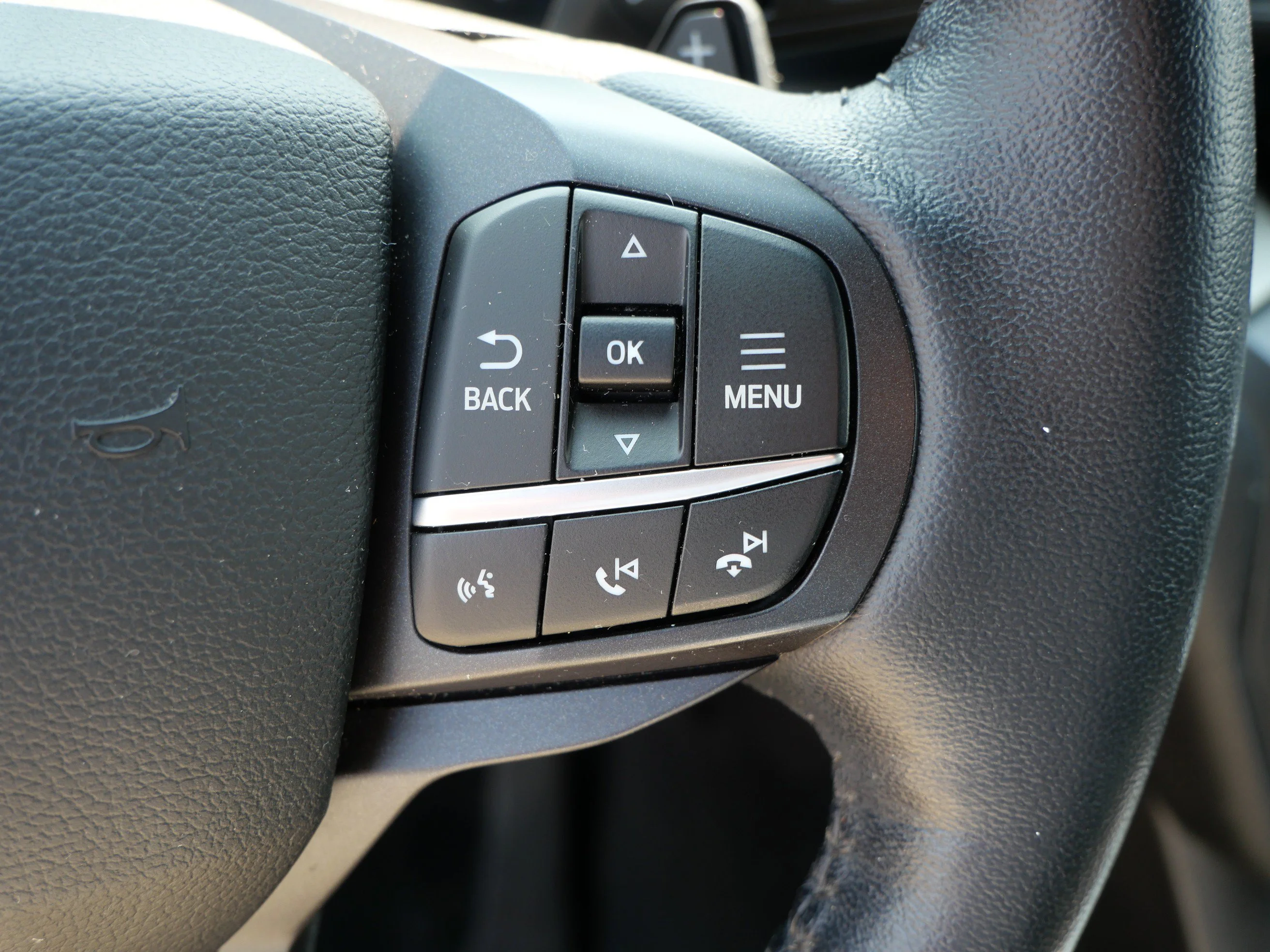 Used 2020 Agate Black Metallic Ford XLT image 28