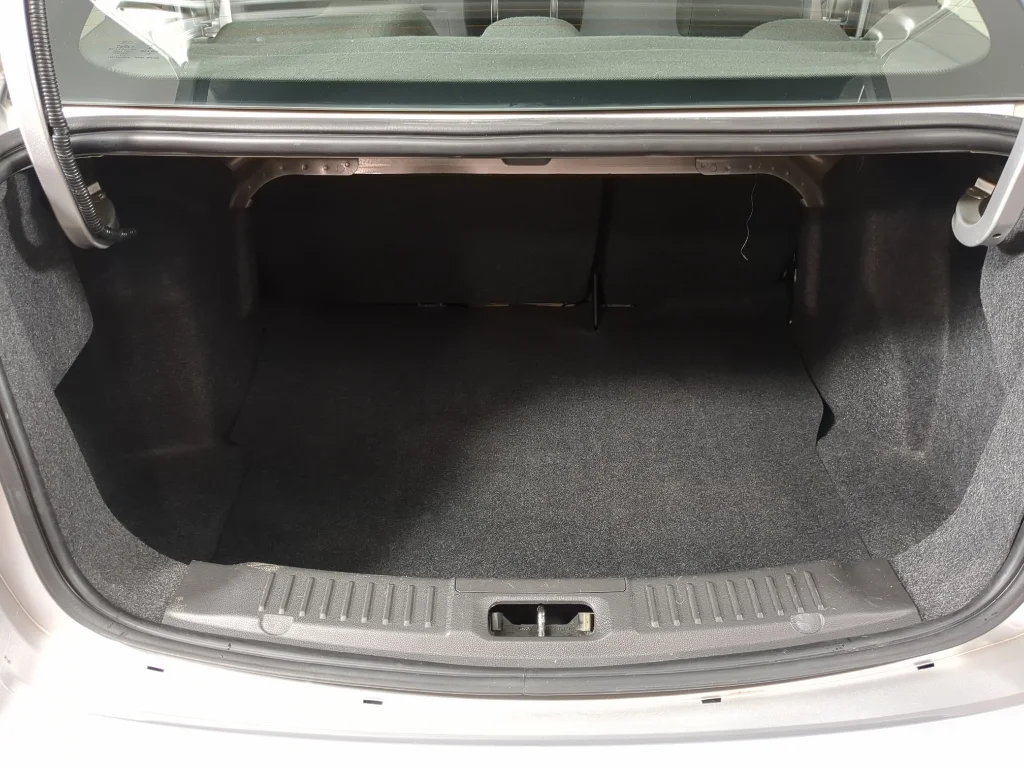 Used 2016 Silver Ford S image 17