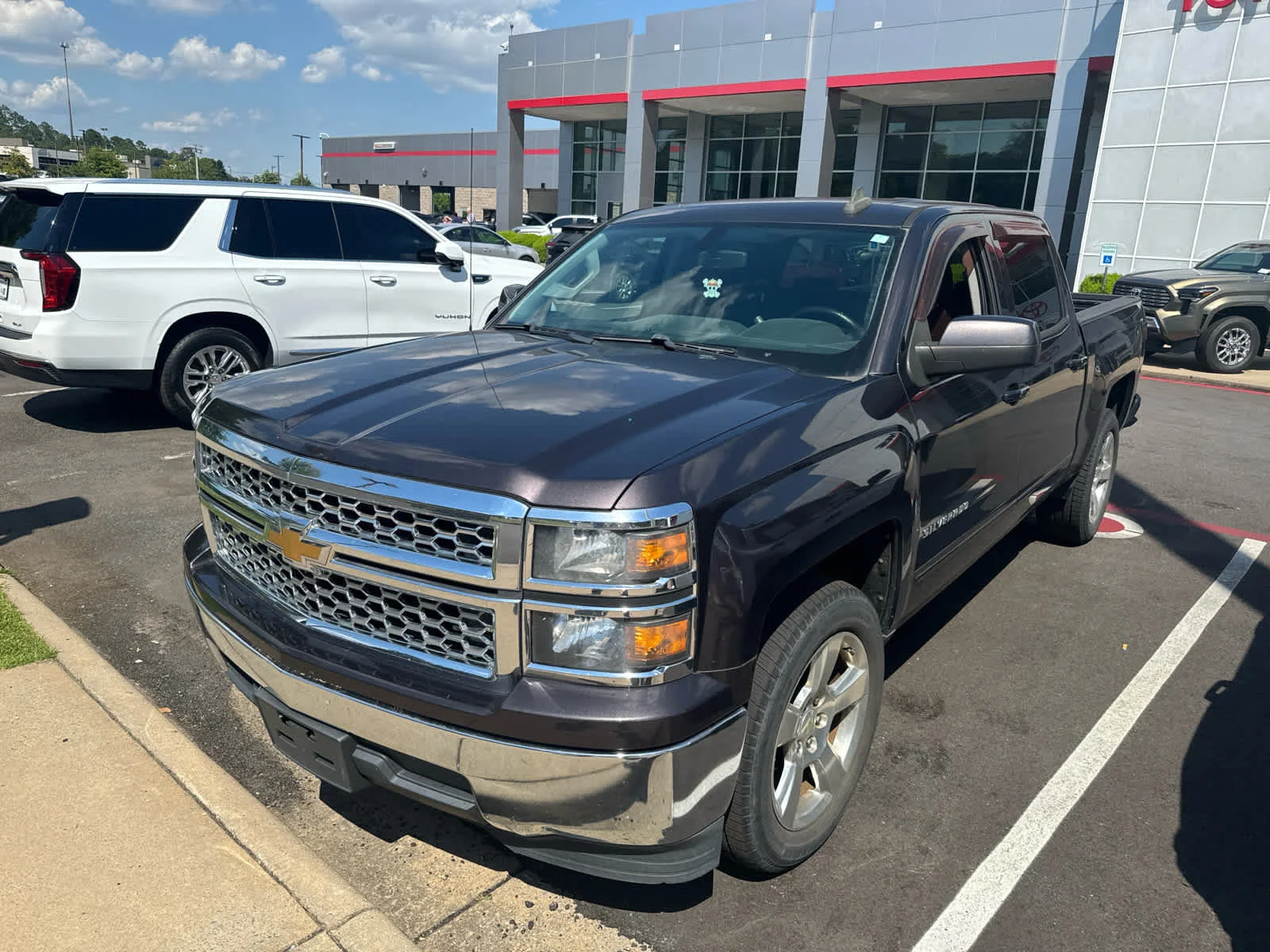Used 2015 Chevrolet Silverado 1500 LT with VIN 3GCPCREC6FG280699 for sale in Little Rock