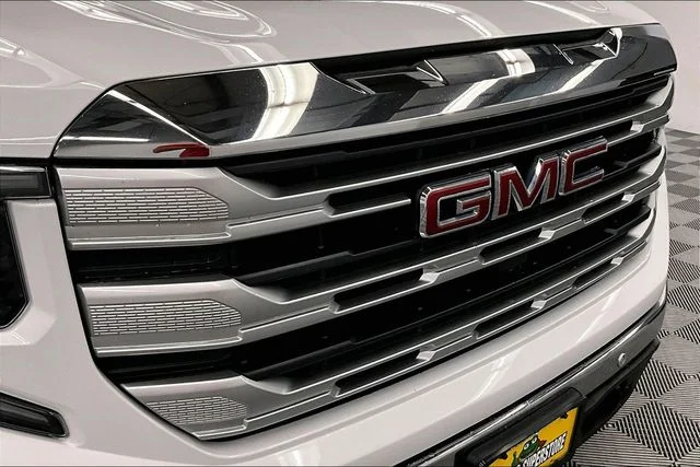 Used 2024 Summit White GMC SLE image 33