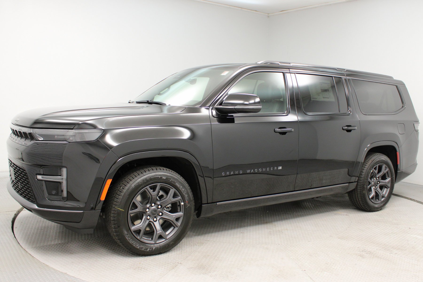 New 2026 High Gloss Black Exterior Paint Jeep Limited Altitude 4x4 image 10