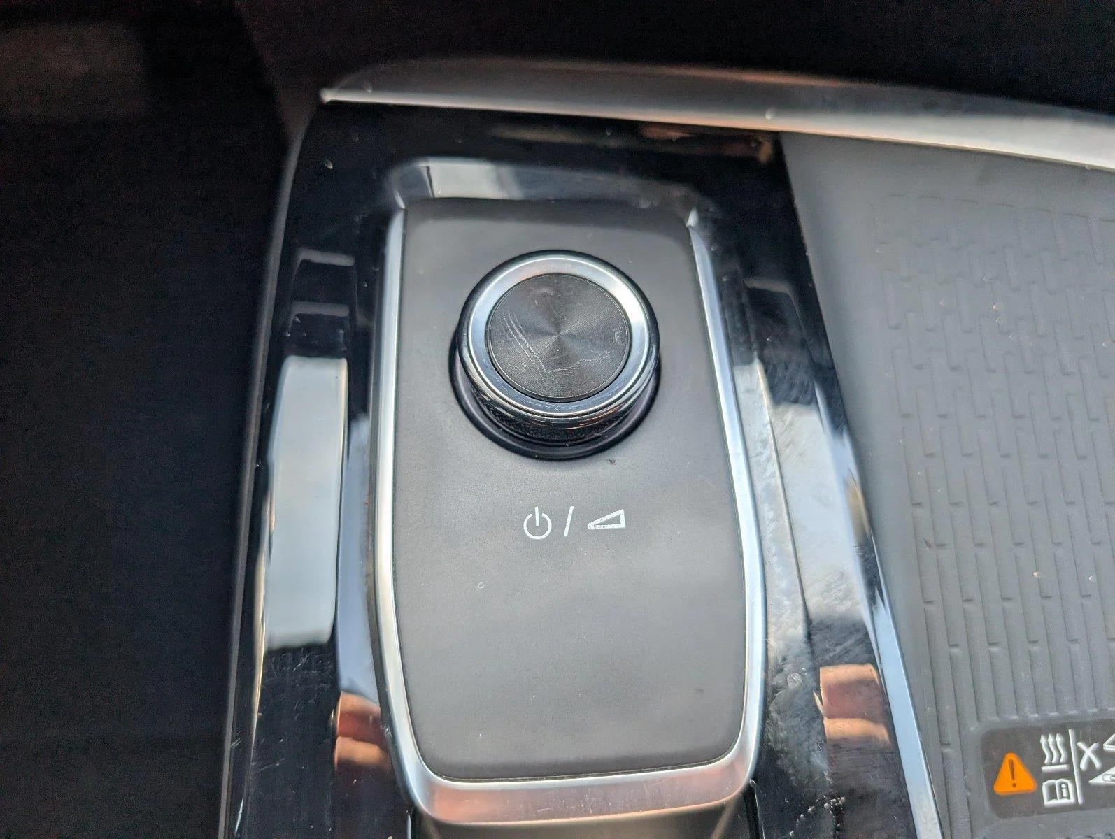 Used 2026 Summit White Buick Preferred image 19