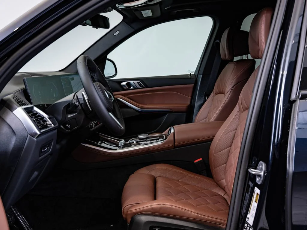 New 2026 Carbon Black Metallic BMW xDrive40i image 24
