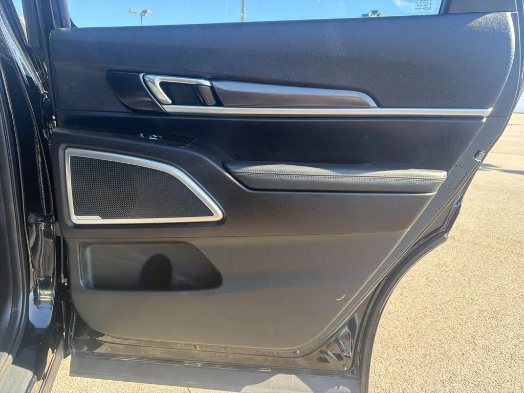 Used 2023 Ebony Black Kia S image 21