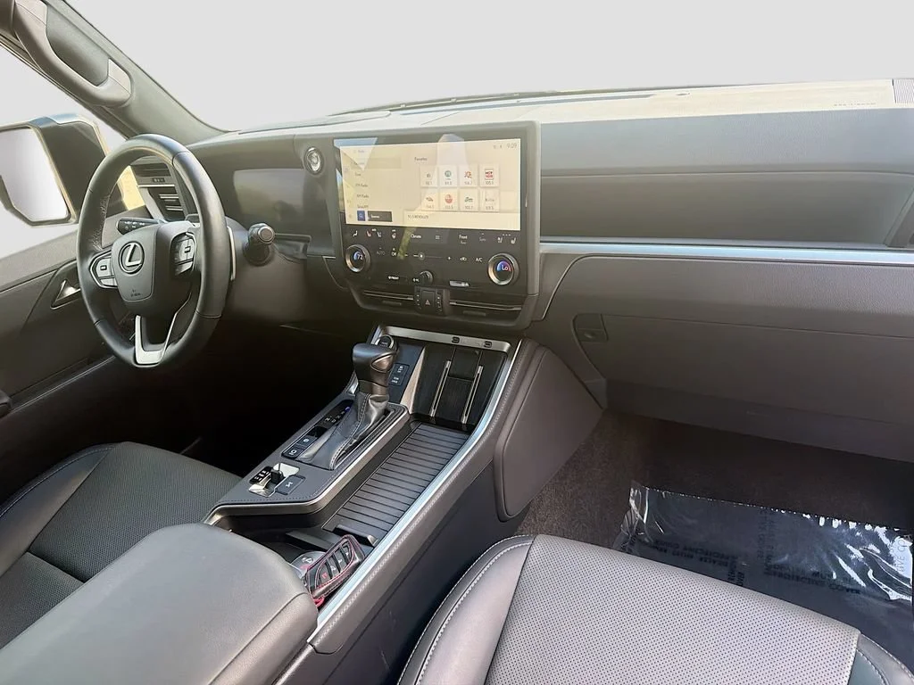 Certified Used 2024 Silver Lexus GX 550 Premium image 33