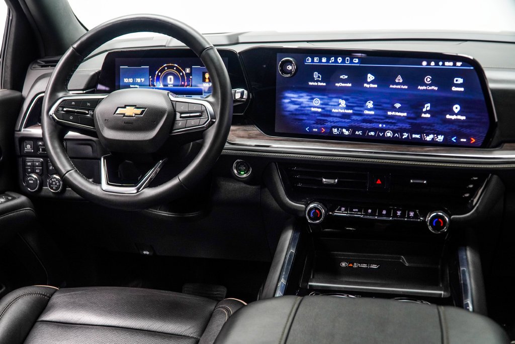 Used 2025 Black Chevrolet Premier image 22