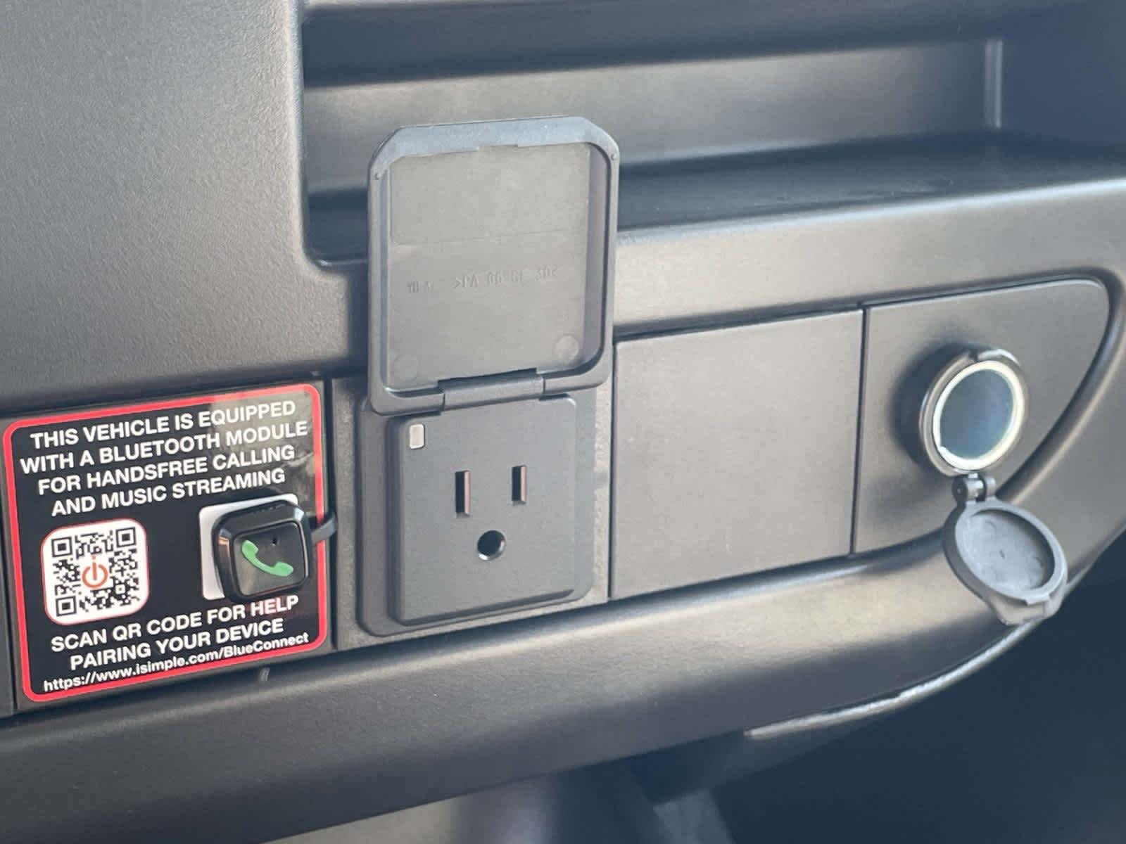 2026 Chevrolet Express Cargo Work Van - Photo 19