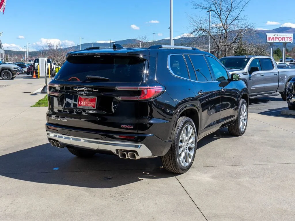 2026 GMC Acadia Denali - Photo 7