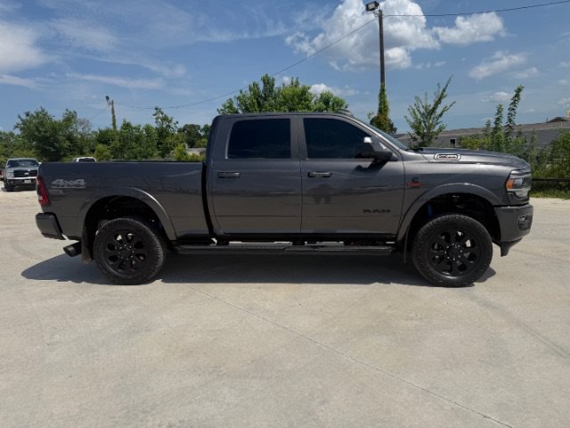 Used 2019 Granite Crystal Metallic Clearcoat Ram Laramie image 6