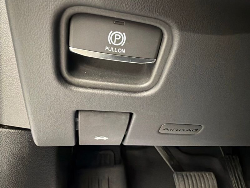 Used 2025 White Jeep Summit image 24