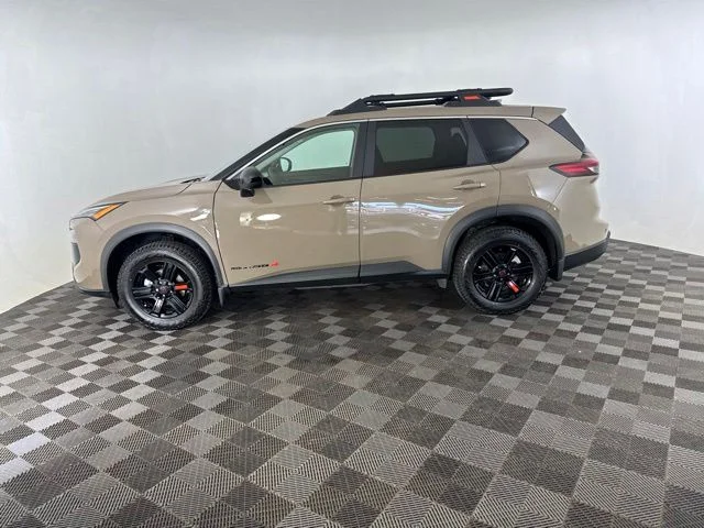 Used 2025 Beige/tan Nissan Rock Creek image 8