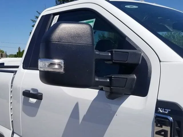 New 2026 White Ford XLT image 2