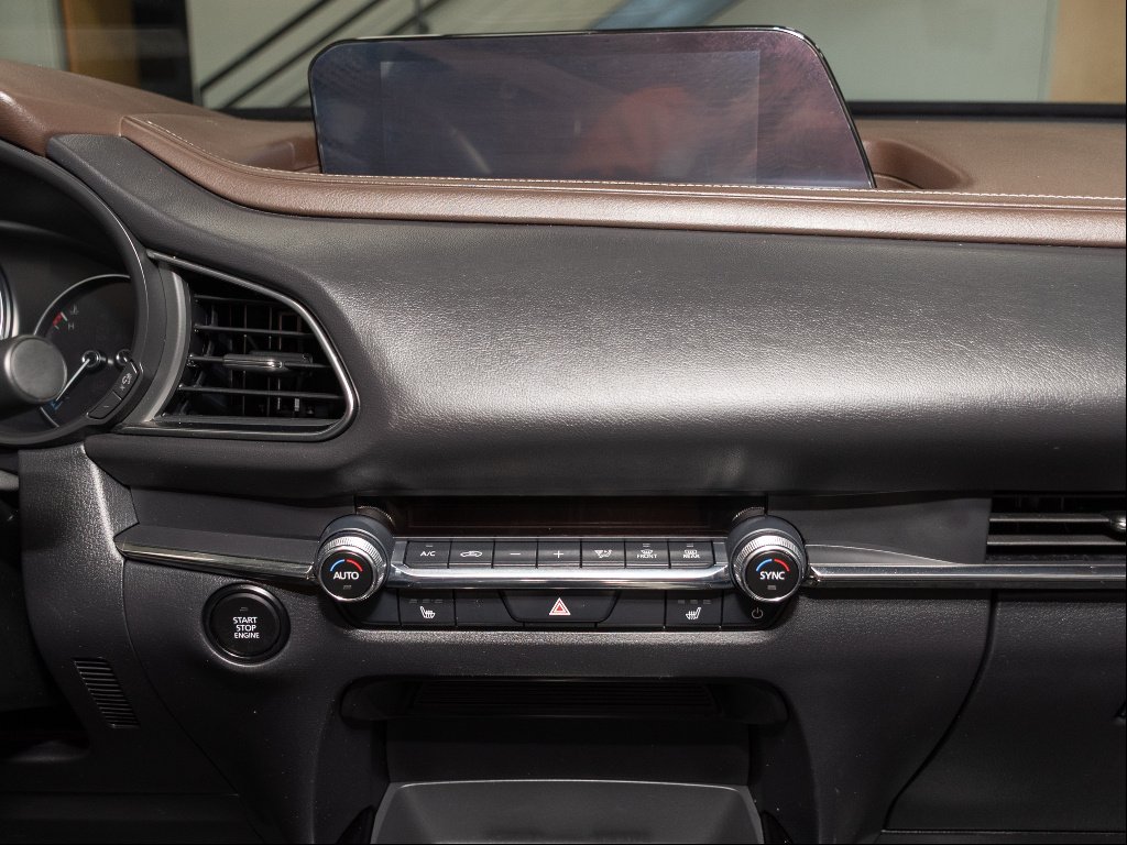 2024 Mazda CX-30 Premium - Photo 12