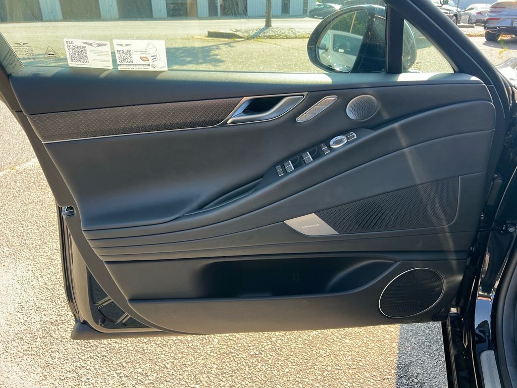 New 2025 Black Genesis 3.5T SPORT PRESTIGE image 10