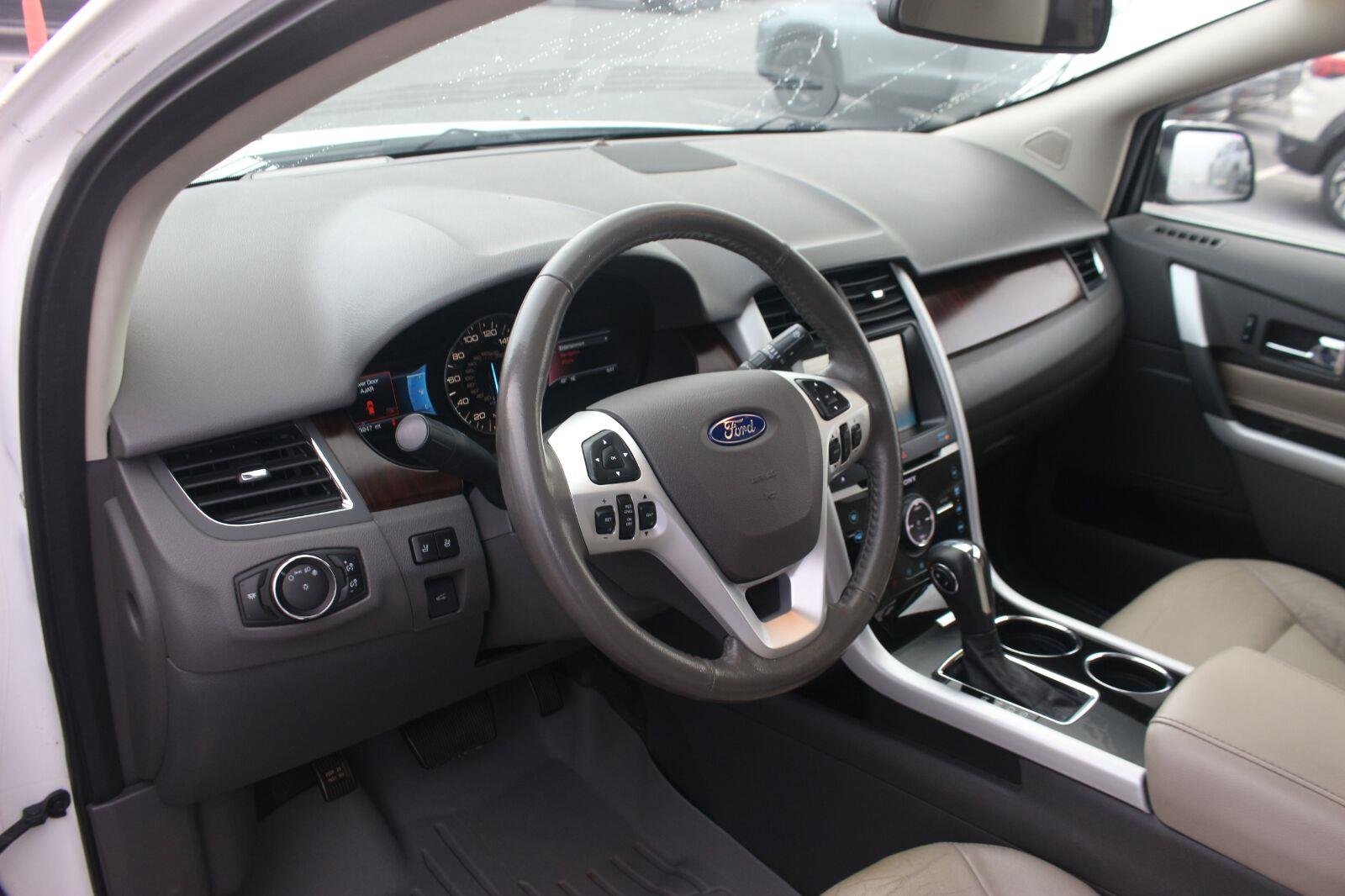 Used 2014 White Ford Limited image 18