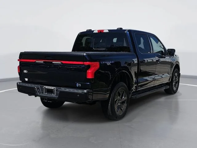 Used 2025 Blue Ford Lariat image 3