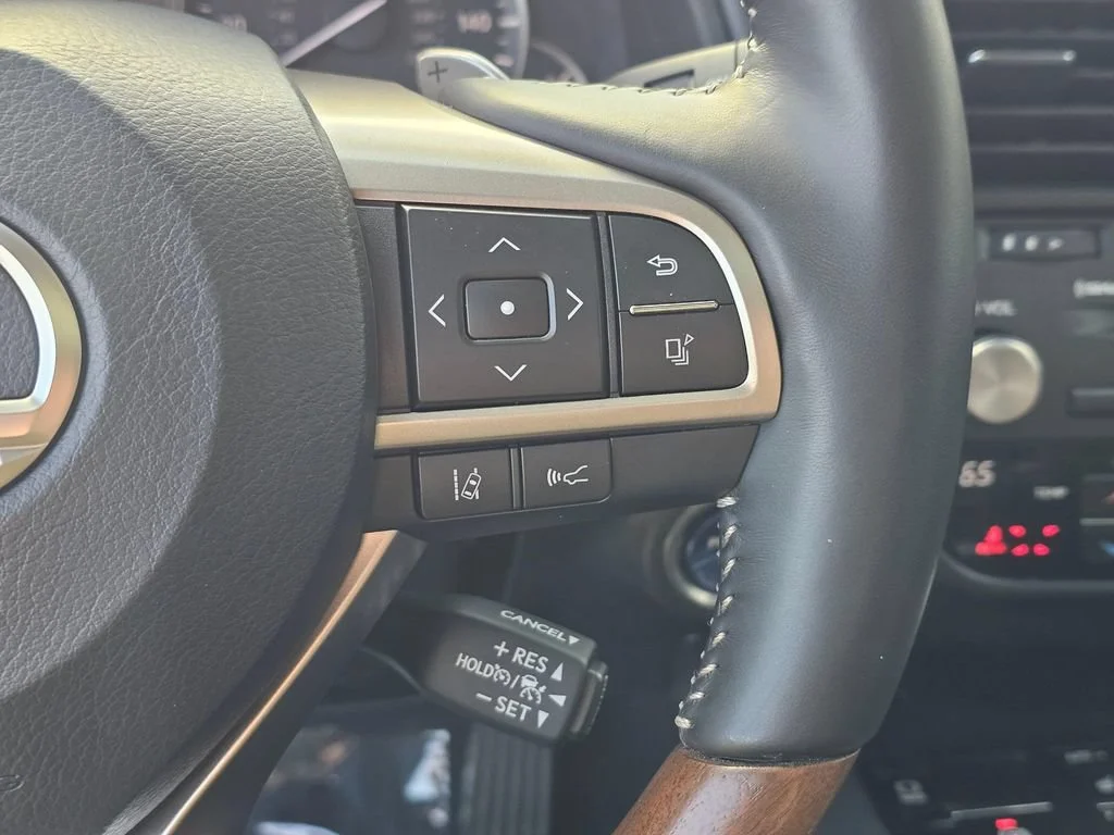 Used 2022  Lexus RX 450hL image 28