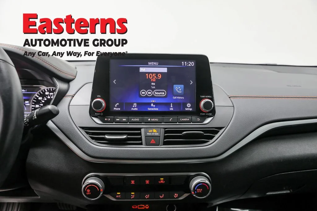 Used 2020 Black Nissan 2.5 SR image 11