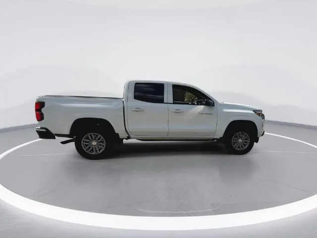Used 2026 White Chevrolet LT image 12