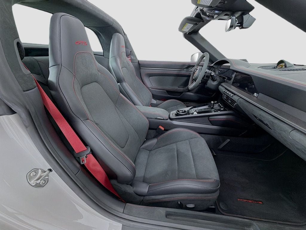 Used 2026 Chalk Porsche Targa 4 GTS image 33