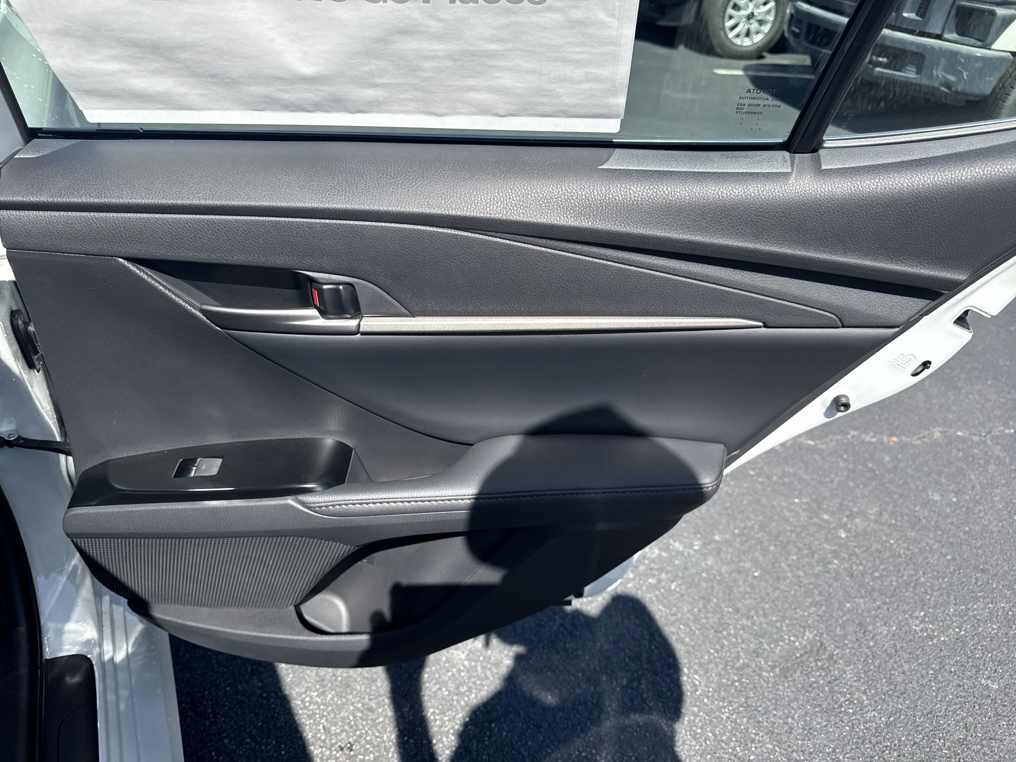 Used 2025  Toyota  image 30