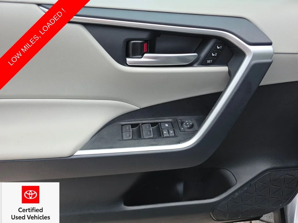Certified Used 2025 Silver Toyota XLE Premium image 27