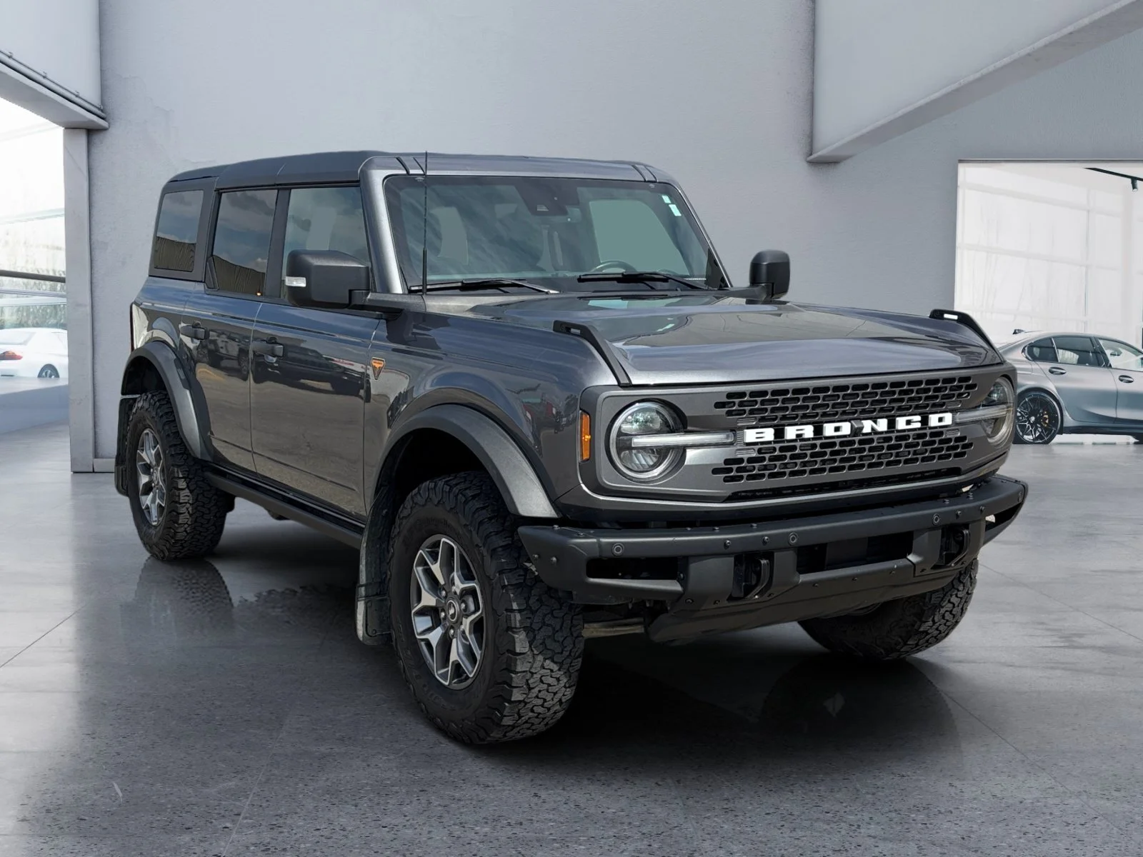Used 2024 Gray Ford Badlands image 7