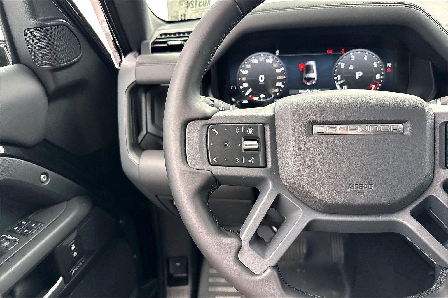 New 2026 Santorini Black Metallic Land Rover S image 14
