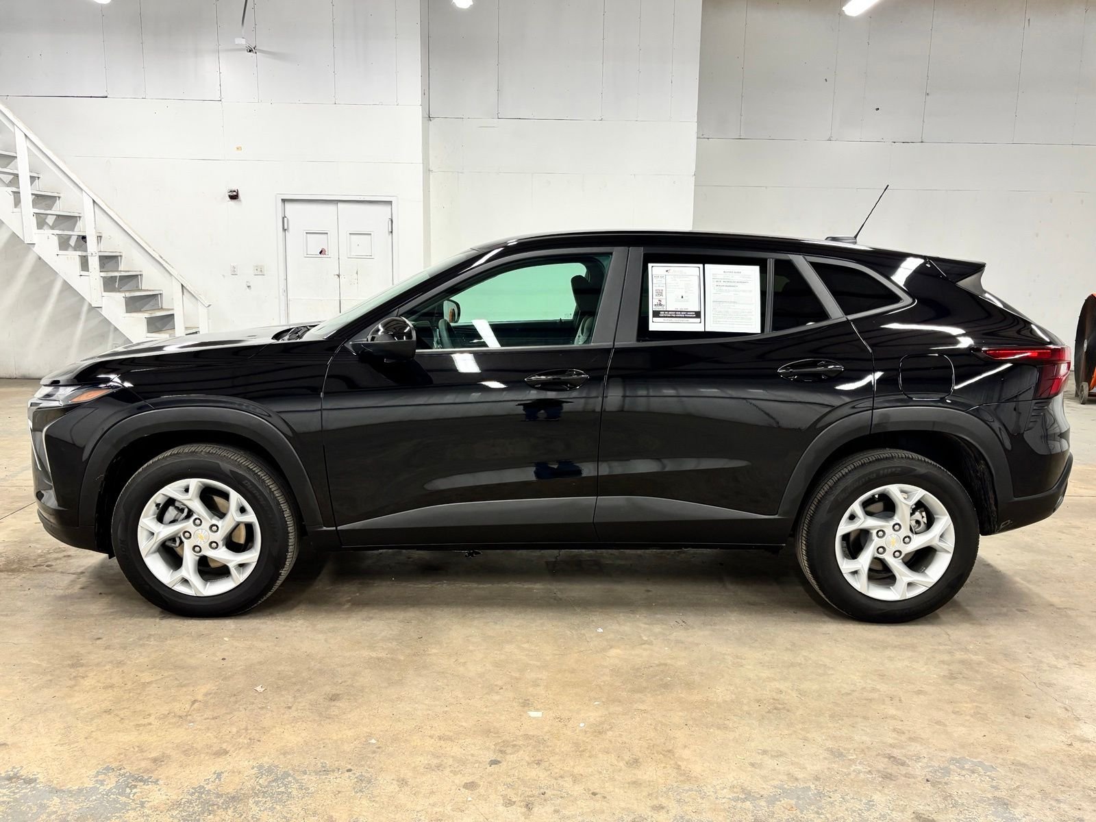 Used 2025 Black Chevrolet LS image 4
