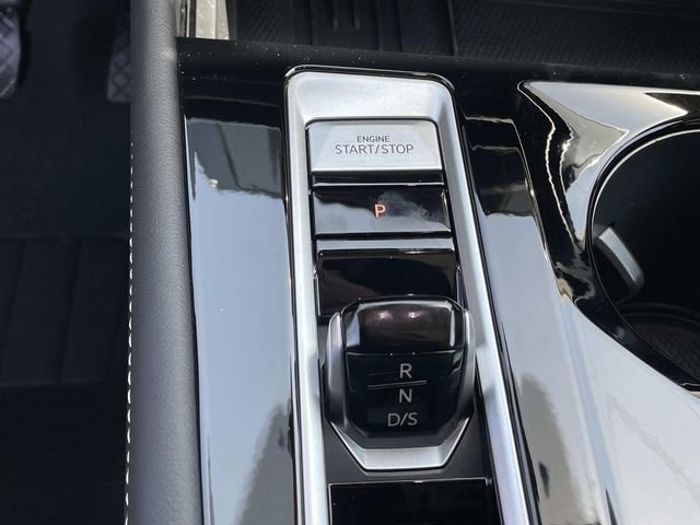 New 2026 White/off-white Volkswagen 2.0T SE w/Technology image 16