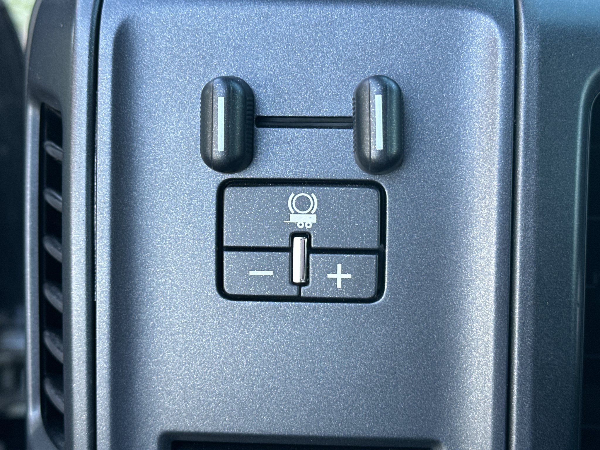 Used 2018 Silver Ice Metallic Chevrolet Work Truck image 23