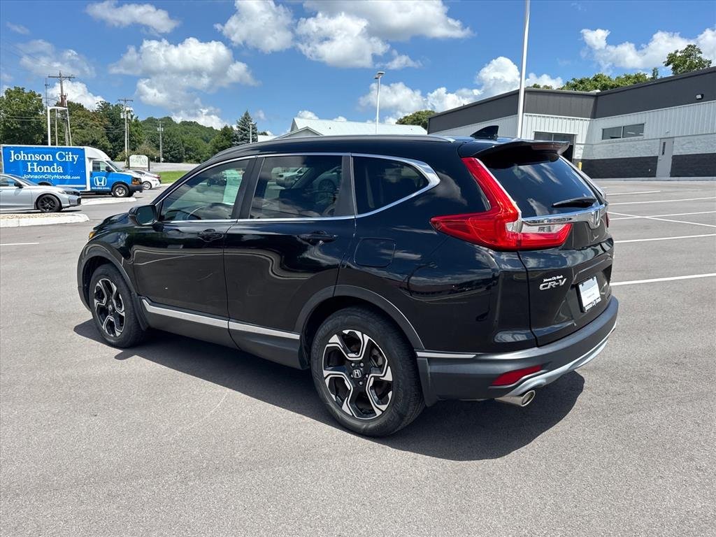 Certified Used 2018 Crystal Black Pearl Honda Touring image 4