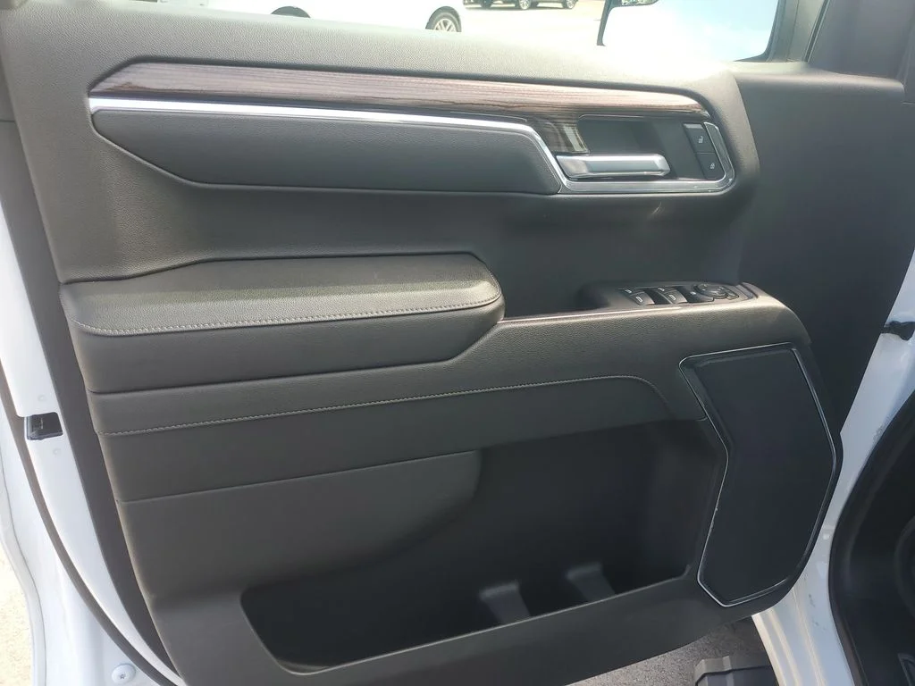 Used 2023 White Chevrolet LT Trail Boss image 10