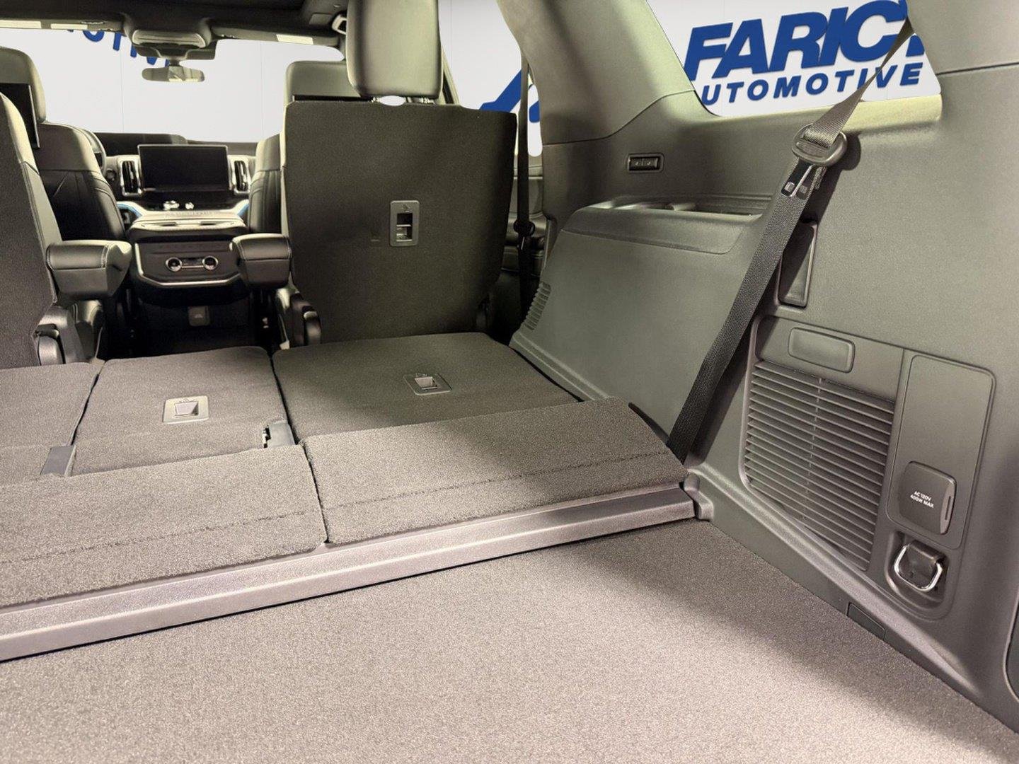 New 2026 Glacier Gray Metallic Tri-Coat Ford Platinum® image 7