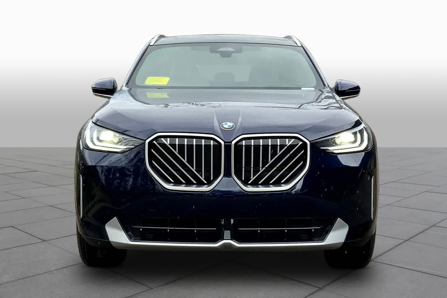 New 2026 Tanzanite Blue II Metallic BMW 30 xDrive image 3