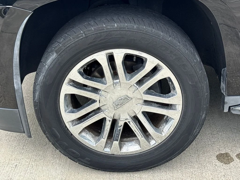 Certified Used 2018 Black Cadillac Base image 17
